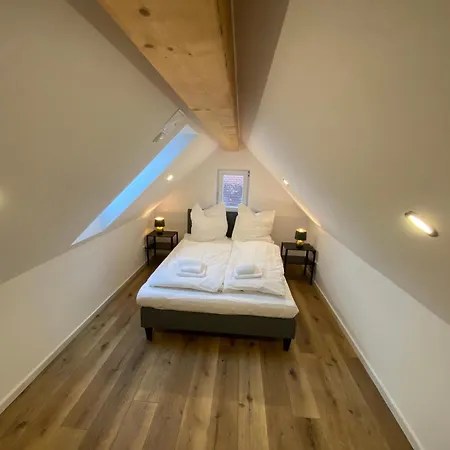 Appartamento Dach-apartment Am Schloss - Claycation *